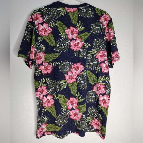 Refill Men's Hawaiian BlueNavy Floral Print T-shirt Short Sleeve Round Neck Sz M - Picture 9 of 10